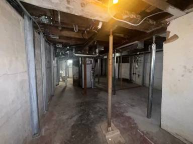 Main picture of 706 S Lake Ave