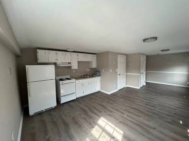 Main picture of 10 Summer St