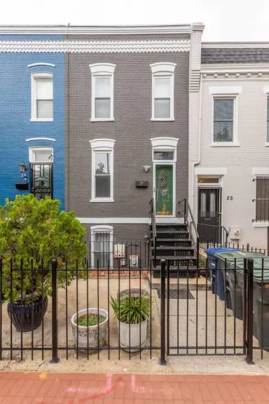 Main picture of 27 Hanover Pl NW