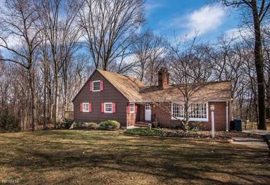 Main picture of 5909 Rustic Ln