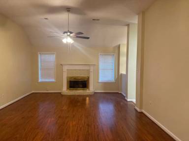 Main picture of 8699 Tropicana Dr N