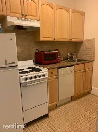 Main picture of 205 Beacon St