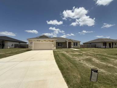 Main picture of 117 Growers Ave