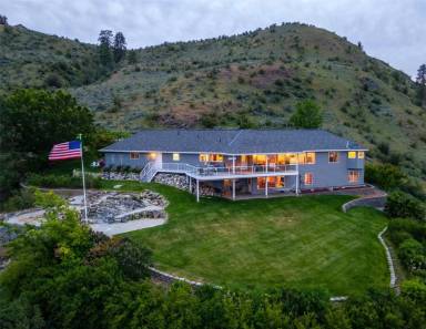 Main picture of 27 Ridge Rd