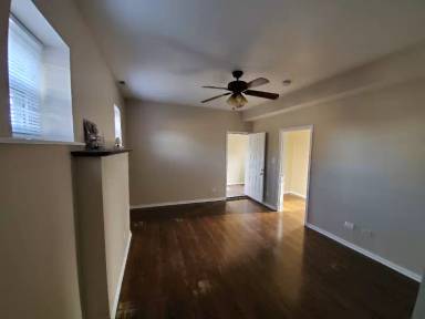 Main picture of 7014 S Sangamon St