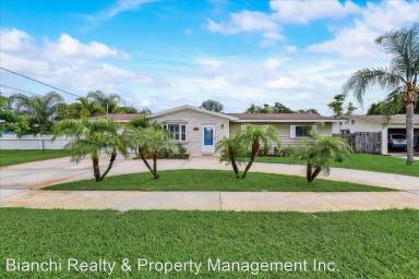 Main picture of 897 Imperial Dr