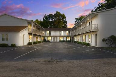 Main picture of 1370 Remount Rd