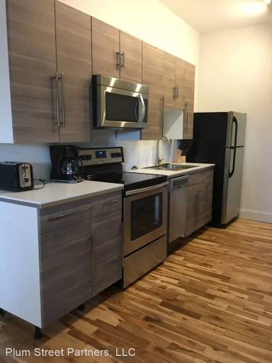 Main picture of 257 E Bank St