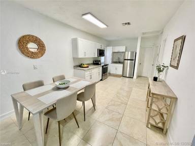 Main picture of 2099 NE 181st St