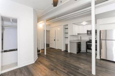 Main picture of 3705 W Diversey Ave