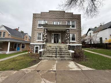 Main picture of 616 S Grand Ave