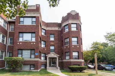 Main picture of 7601 N Sheridan Rd