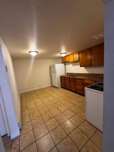 Main picture of 1104 S Division St