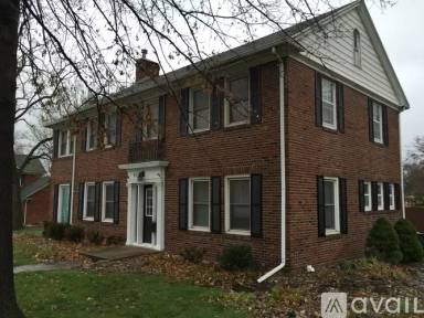 Main picture of 915 S Providence Rd