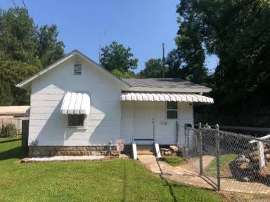 Main picture of 1136 28th St