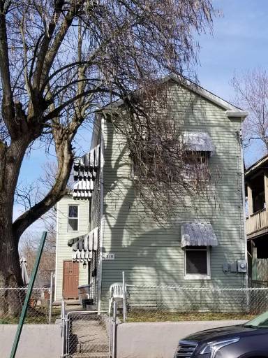 Main picture of 310 E 15th Street - 4