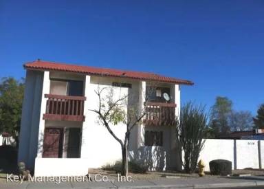 Main picture of 2838 E Beck Ln
