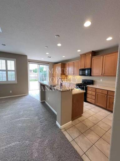 Main picture of 2900 Temescal Dr
