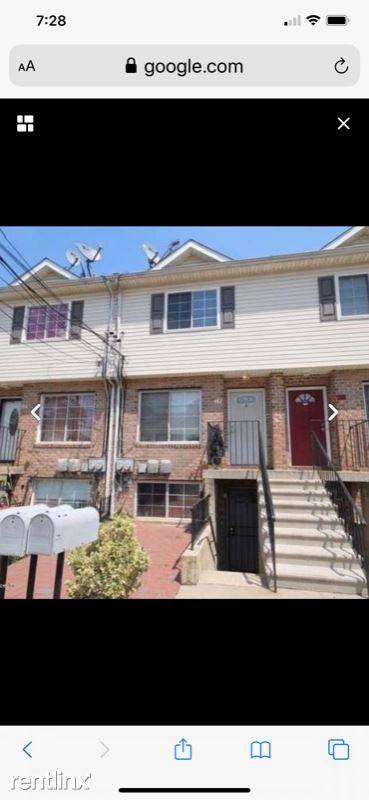 Main picture of 15 Mersereau Ave