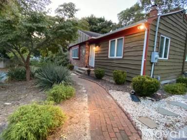 Main picture of 31 Old Squiretown Rd