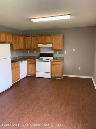 Main picture of Tall Pines