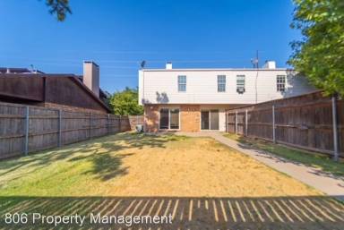 Main picture of Spacious duplex with yard