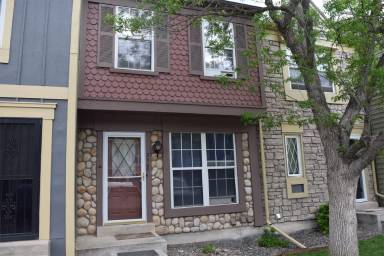 Main picture of 2569 E Nichols Cir