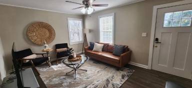 Main picture of 18 Pleasant Ridge Ave
