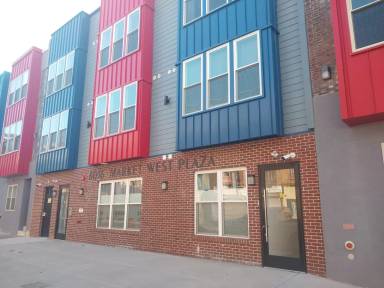 Main picture of 6036 Market St