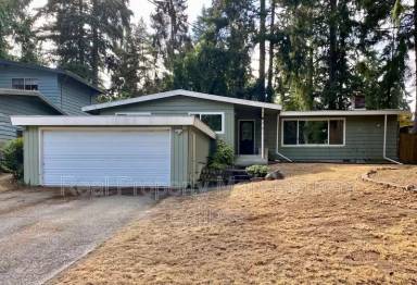 Main picture of 1815 152nd Ave SE