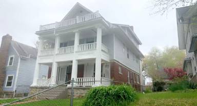 Main picture of 306 Spruce Ave
