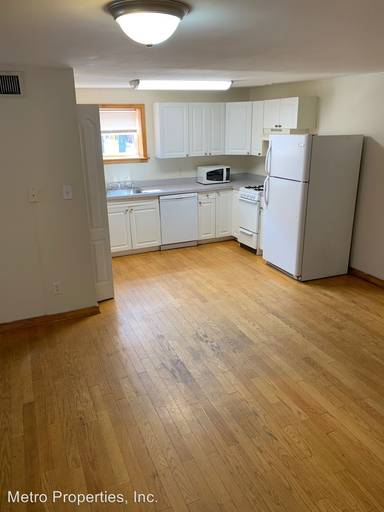 Main picture of 909 W Grace St