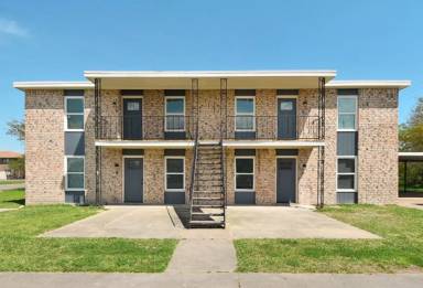Main picture of 904 Simpson Rd
