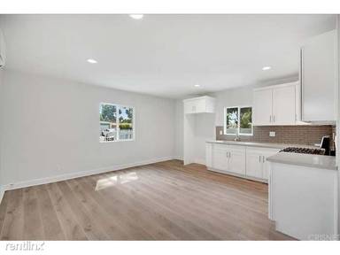 Main picture of 14953 Oswald St