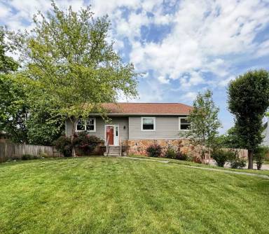 Main picture of 9305 Oakshire Cir