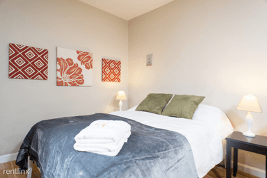 Main picture of 435 Hanover St