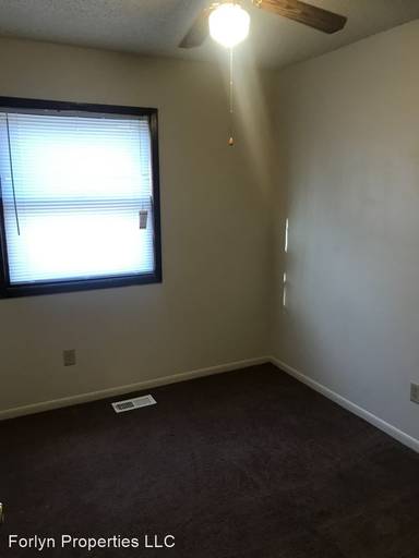 Main picture of 323 E Wall Ave