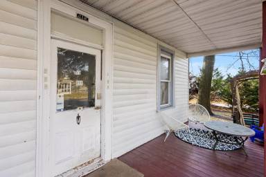 Main picture of 212 Warren St