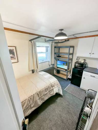 Main picture of 208 2nd St SE