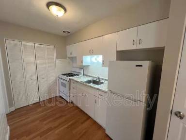 Main picture of 8049 Gravois Rd