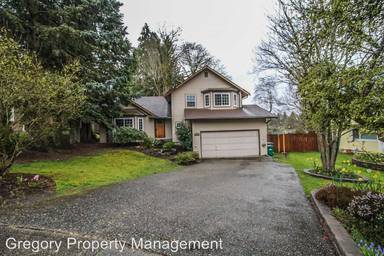 Main picture of 10618 NE 123rd St
