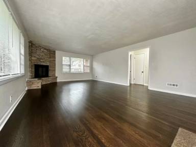 Main picture of 281 River Dr