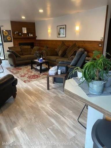 Main picture of 2820 Hager Ln