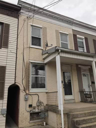 Main picture of 263 N Sherman St