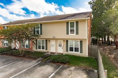 Main picture of 10536 N Oak Hills Pkwy