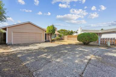 Main picture of 2947 SE 43rd Ct