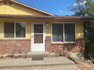 Main picture of 412 NW 8th St
