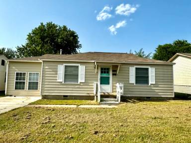 Main picture of 6611 E Reading St