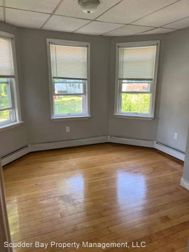 Main picture of 326 Lovell St