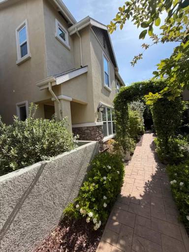 Main picture of 516 Dijon Pl